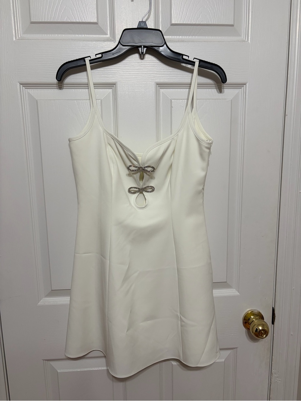 NWT Gianni Bini Elegant Cream Spaghetti-Strap Mini Dress with Decorative Bows